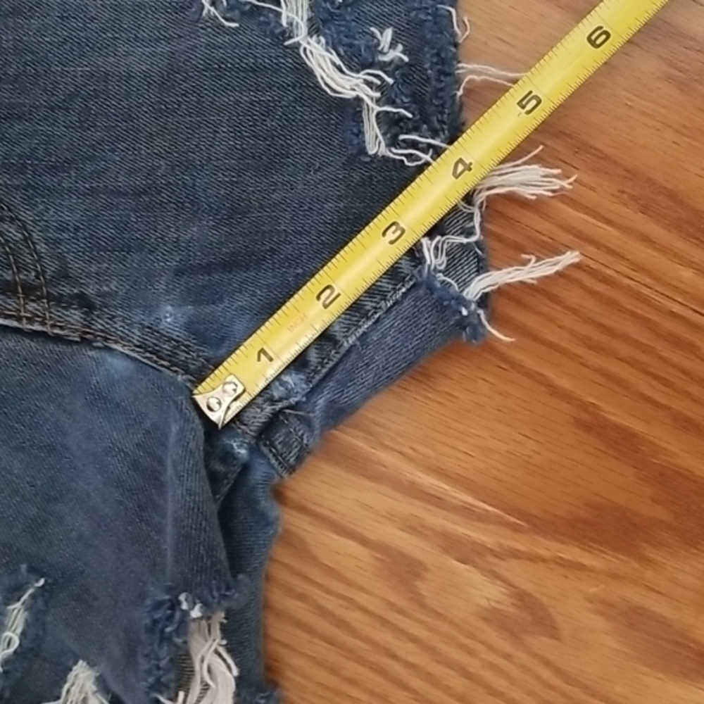 511 levi's Cutoffs‎ distressed shorts 30 - Picture 6 of 8
